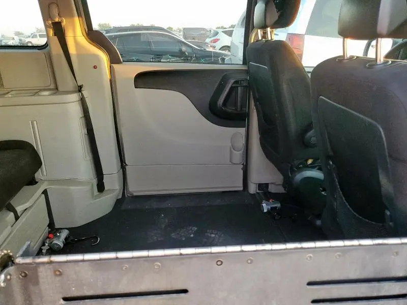 2014 DODGE GRAND CARAVAN SXT  