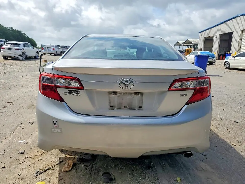 2013 TOYOTA CAMRY SE  
