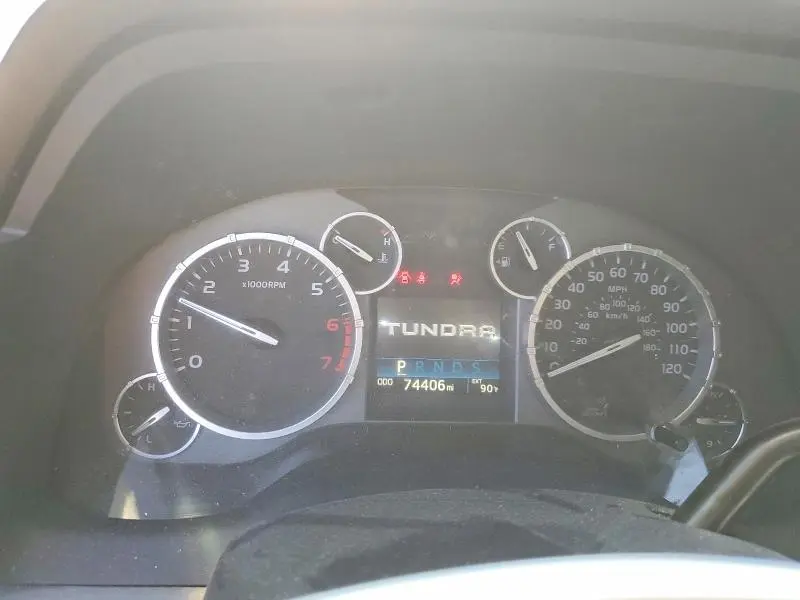2017 TOYOTA TUNDRA SR5  