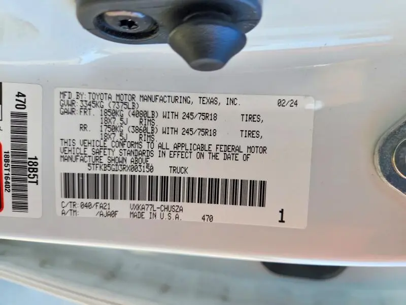 2024 TOYOTA TUNDRA SR  