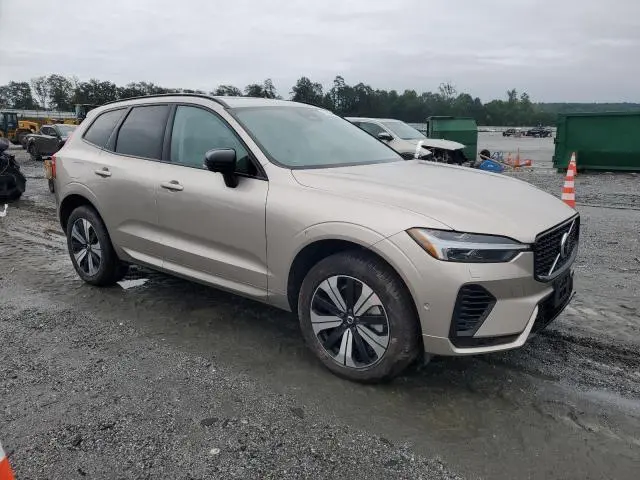 2024 VOLVO XC60 PLUS  