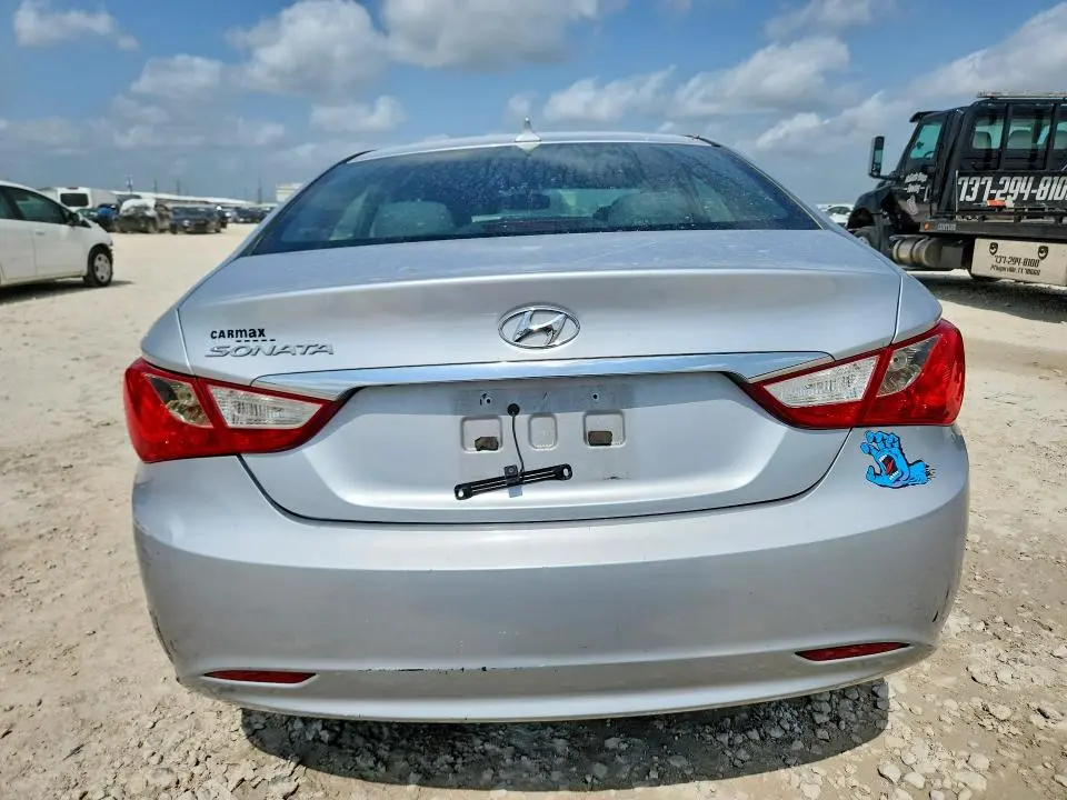 2012 HYUNDAI SONATA GLS  
