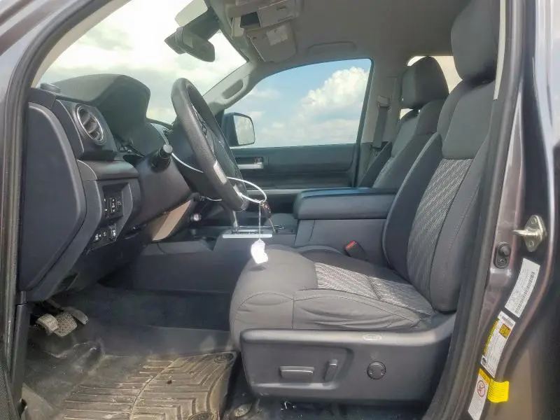 2019 TOYOTA TUNDRA CREWMAX SR5  