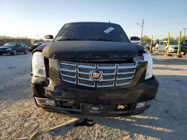 2012 CADILLAC ESCALADE LUXURY  