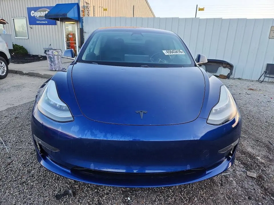 2018 TESLA MODEL 3   