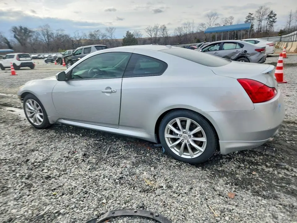 2011 INFINITI G37 BASE  