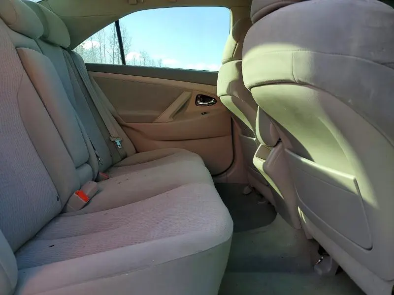2011 TOYOTA CAMRY LE  
