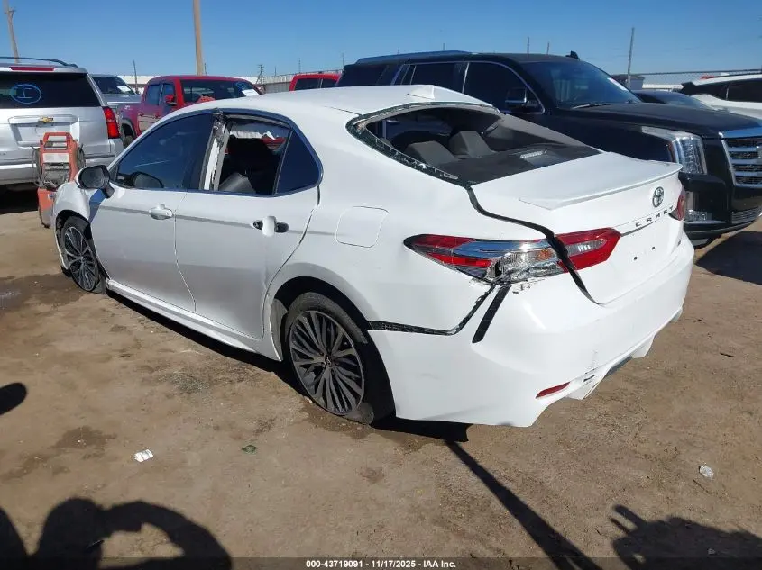 2020 TOYOTA CAMRY SE