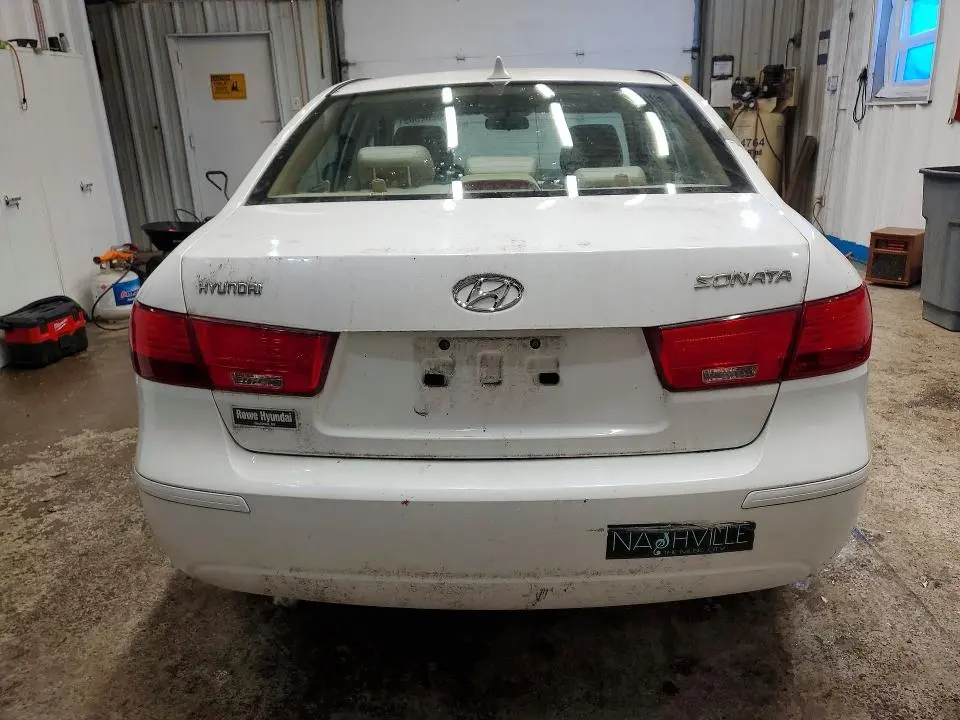 2010 HYUNDAI SONATA   