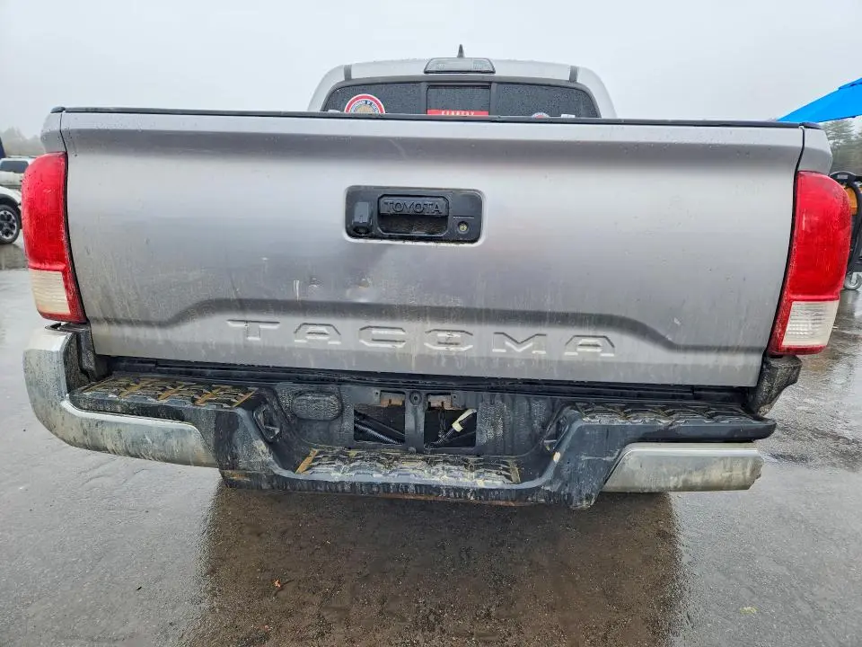 2017 TOYOTA TACOMA SR5  