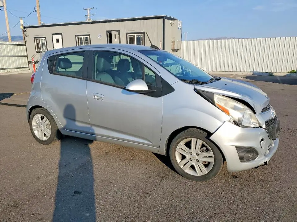 2015 CHEVROLET SPARK 1LT  