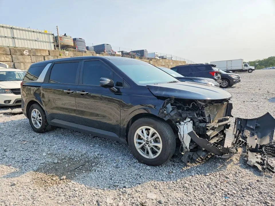 2023 KIA CARNIVAL LX  