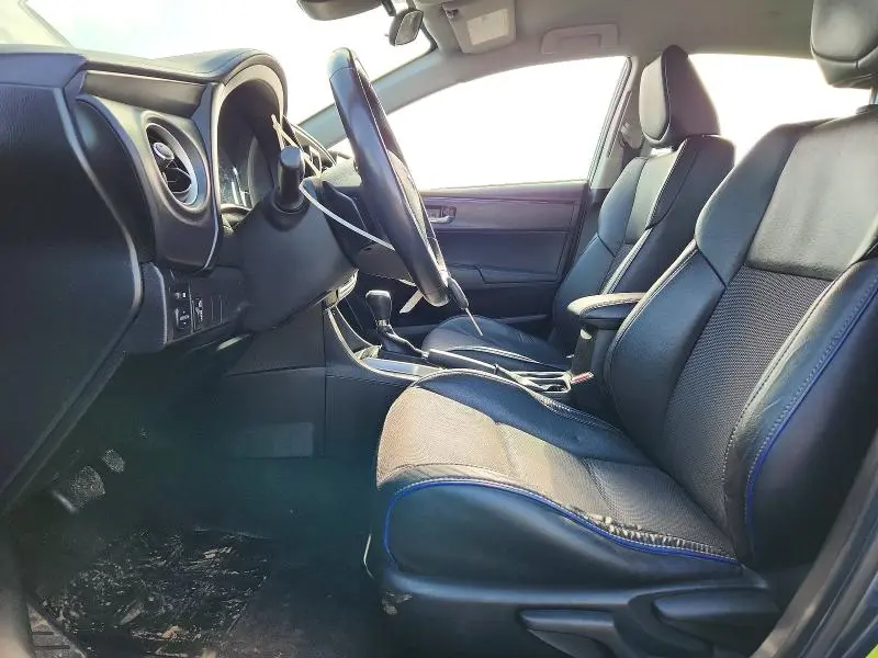 2017 TOYOTA COROLLA SE  