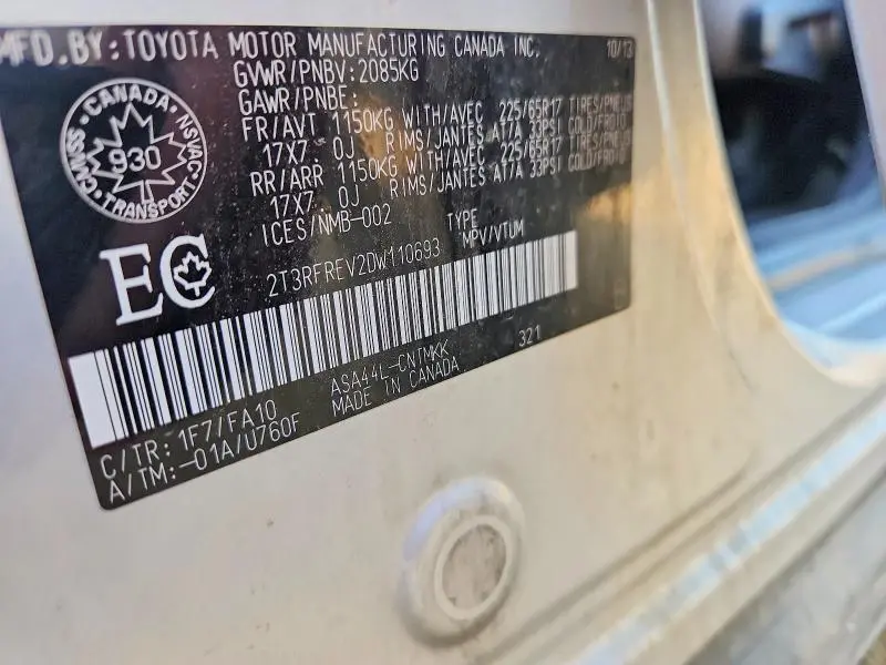 2013 TOYOTA RAV4 XLE  