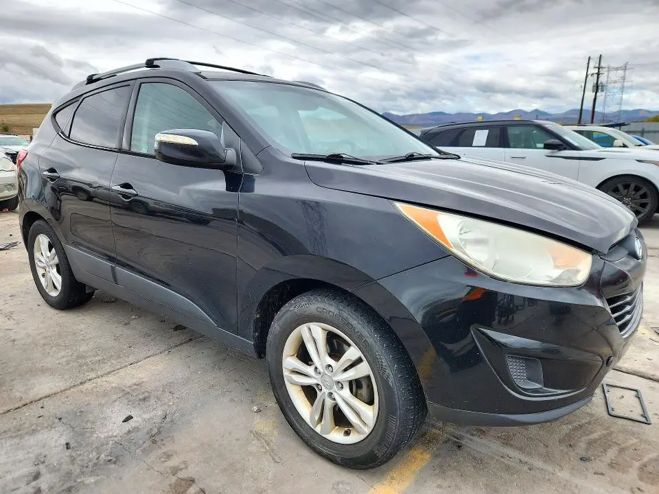 2012 HYUNDAI TUCSON GLS  
