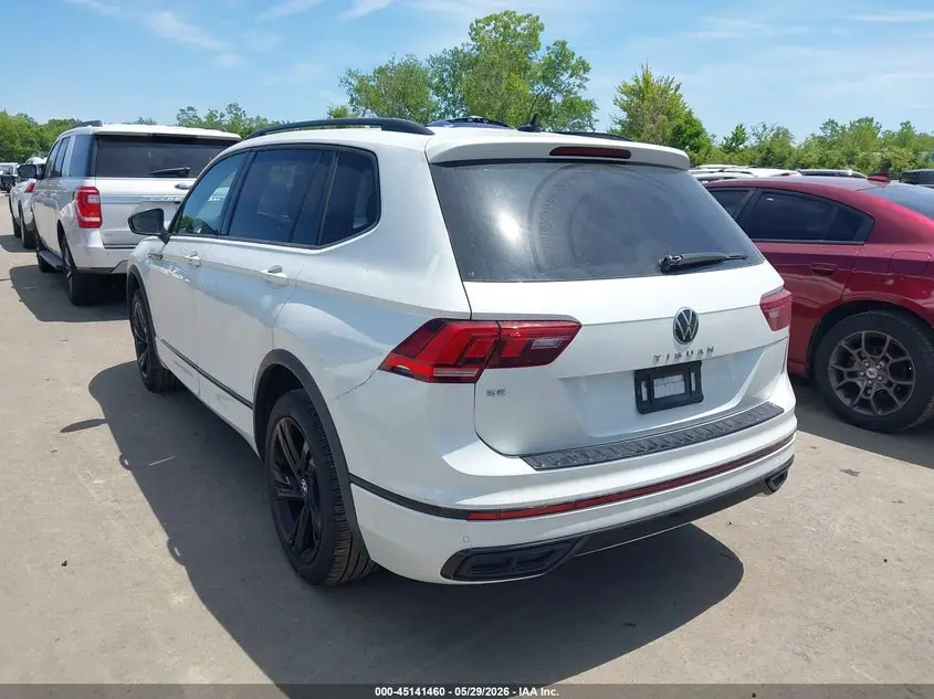 2023 VOLKSWAGEN TIGUAN 2.0T SE R-LINE BLACK