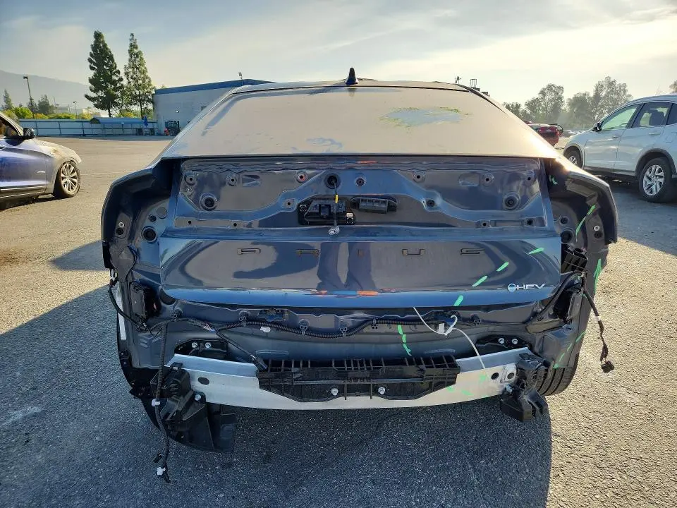 2024 TOYOTA PRIUS LE  