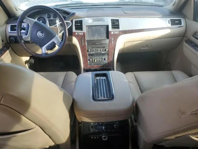 2013 CADILLAC ESCALADE LUXURY  