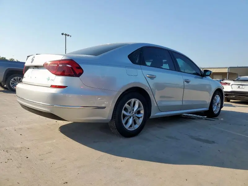 2018 VOLKSWAGEN PASSAT S  