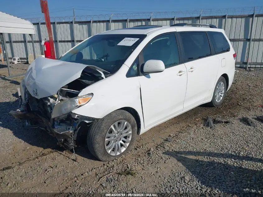 2014 TOYOTA SIENNA XLE V6 8 PASSENGER