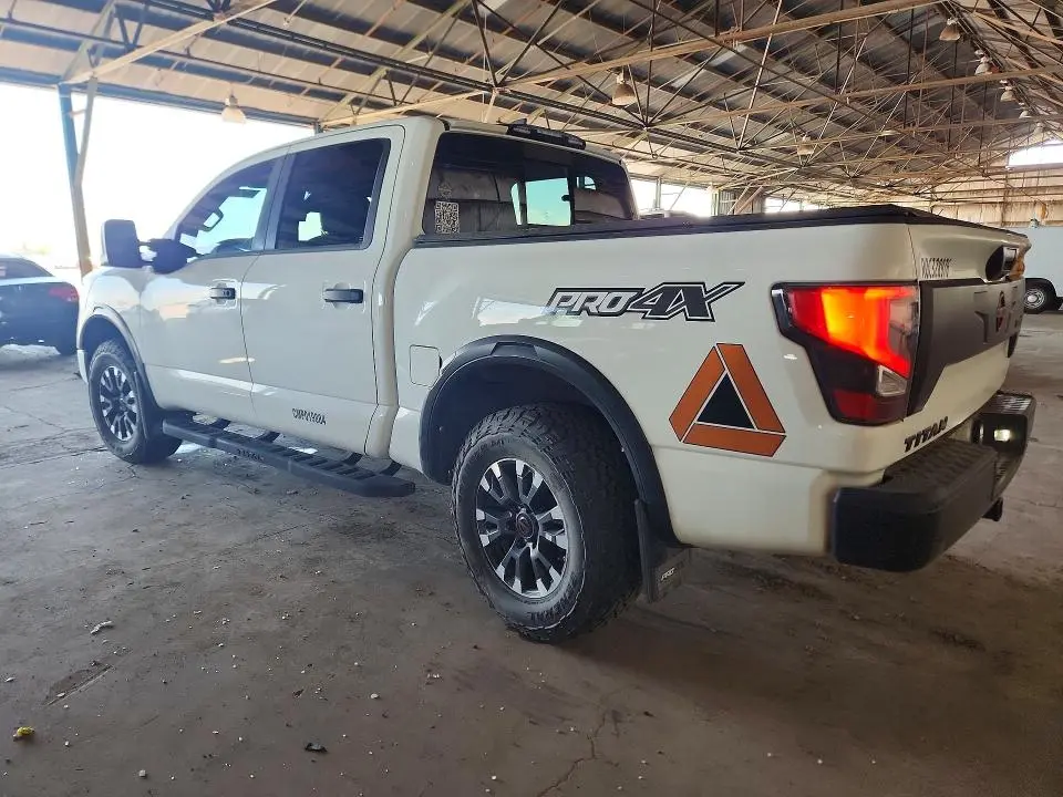 2024 NISSAN TITAN PRO-4X  