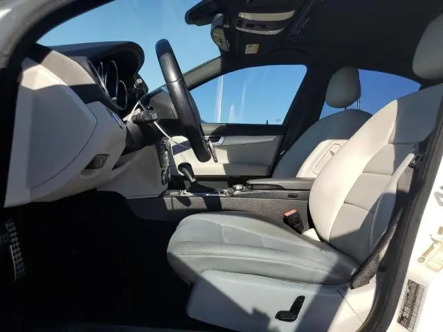 2012 MERCEDES-BENZ C 250