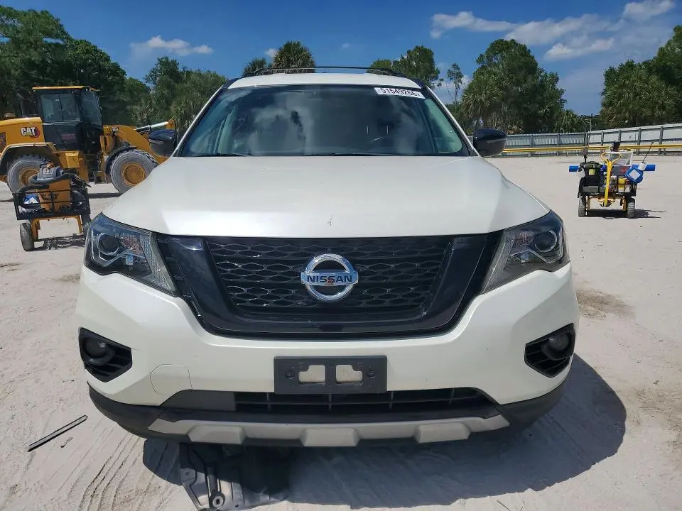 2020 NISSAN PATHFINDER SV  