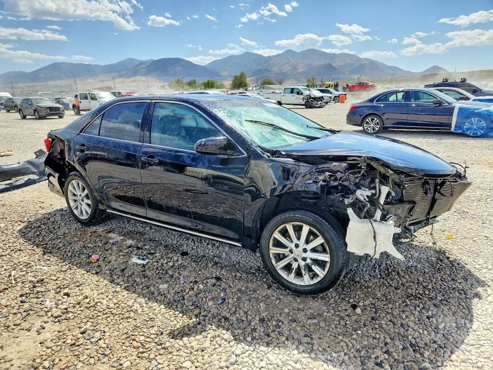 2012 TOYOTA CAMRY XLE  