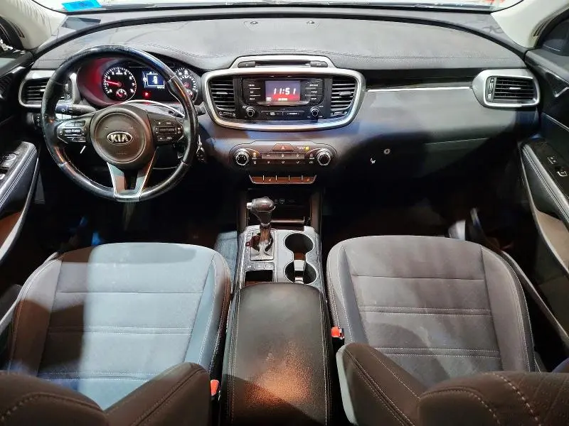 2016 KIA SORENTO LX V6  