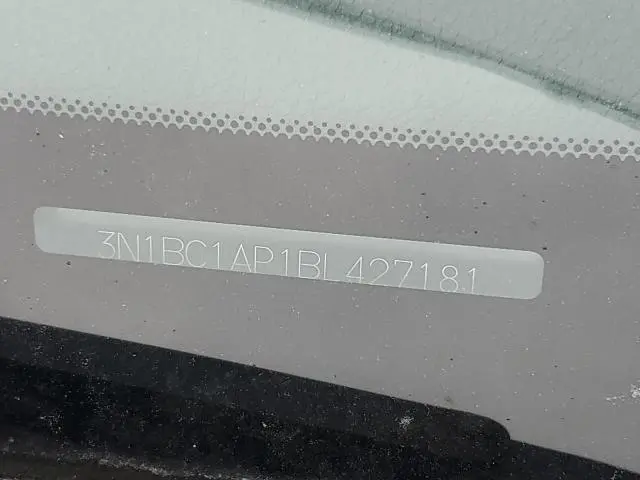 2011 NISSAN VERSA S  