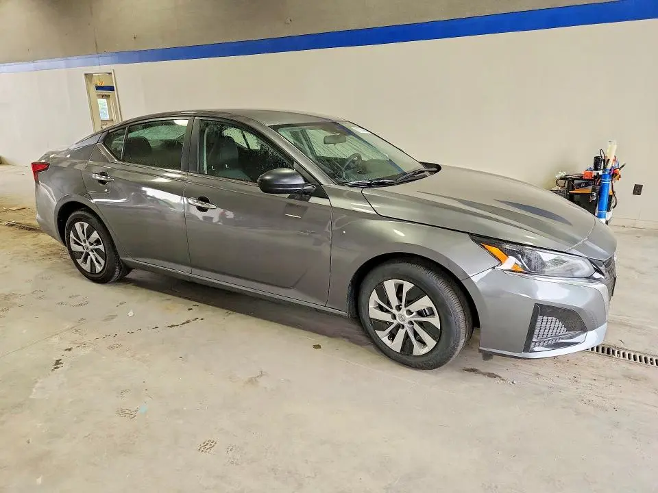2024 NISSAN ALTIMA S  