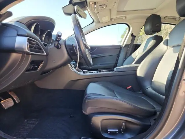 2019 JAGUAR XE PREMIUM  