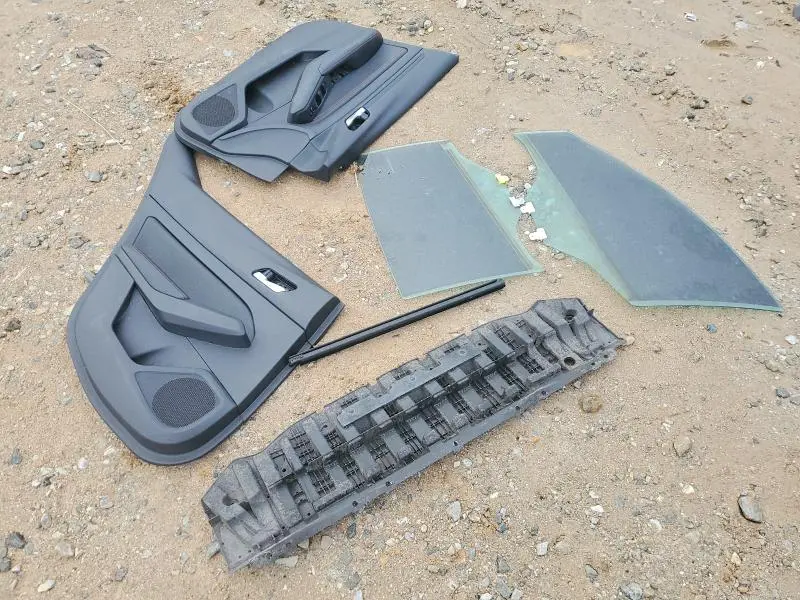 2019 NISSAN ALTIMA SR  