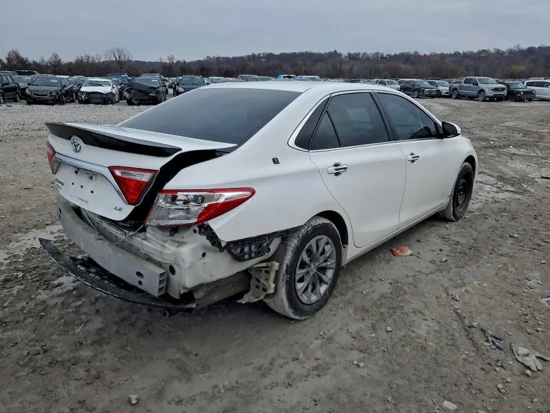 2016 TOYOTA CAMRY LE  