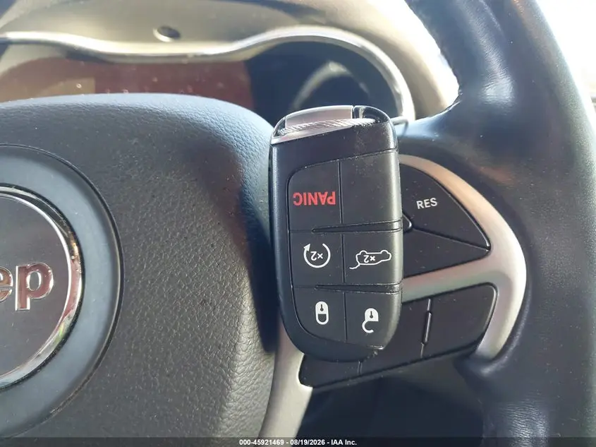 2019 JEEP GRAND CHEROKEE ALTITUDE 4X2