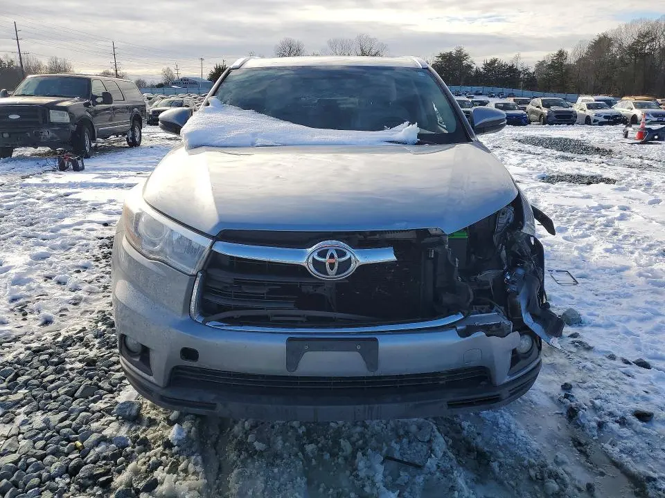 2016 TOYOTA HIGHLANDER XLE  