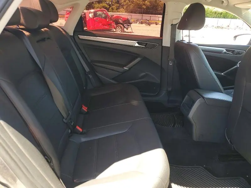 2018 VOLKSWAGEN PASSAT S  