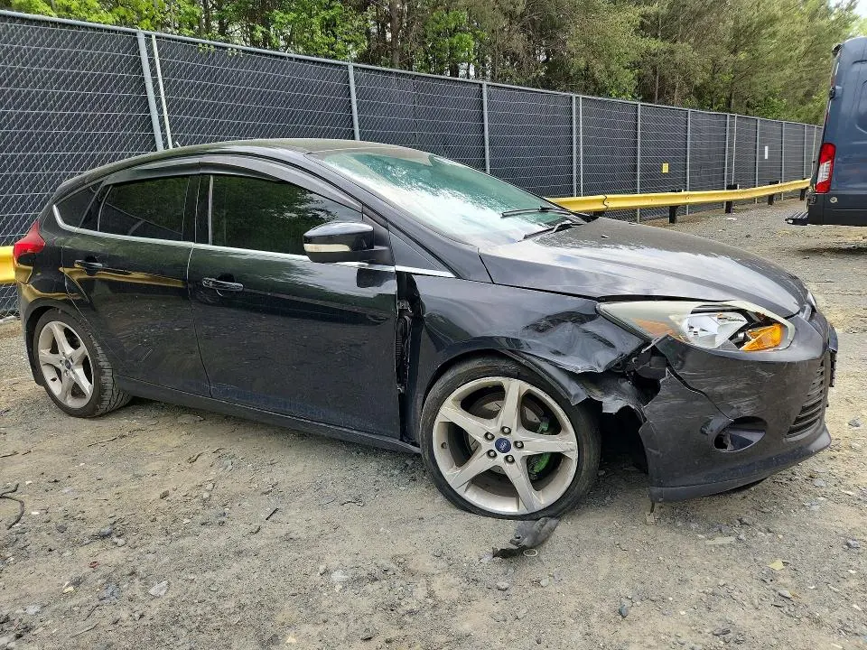 2014 FORD FOCUS TITANIUM  