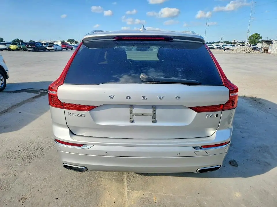 2018 VOLVO XC60 T6  