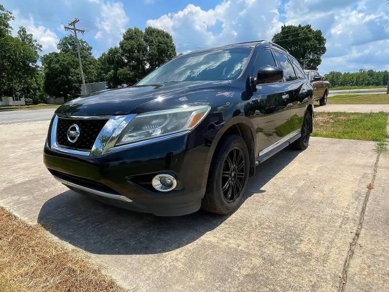 2015 NISSAN PATHFINDER SL  
