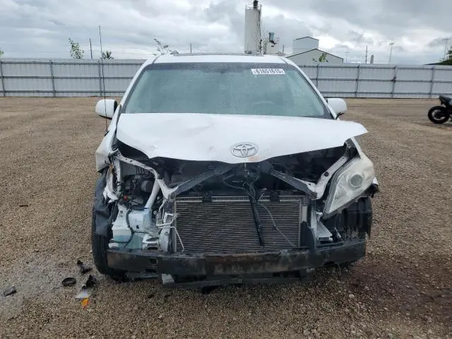 2014 TOYOTA SIENNA XLE  