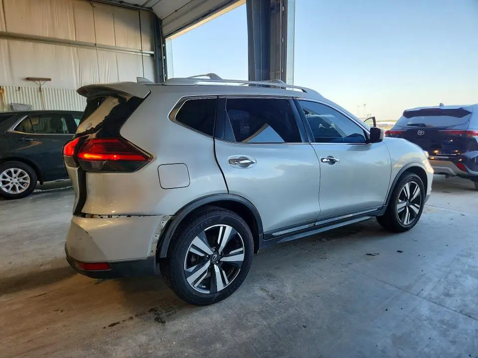 2017 NISSAN ROGUE SV  