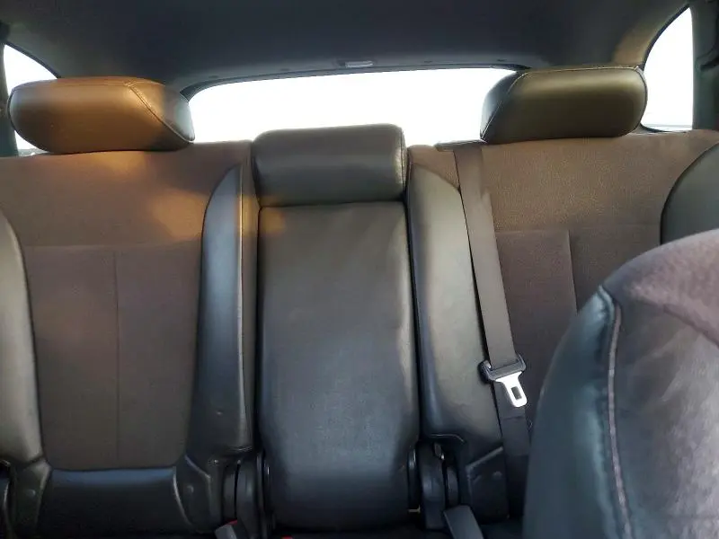 2012 HYUNDAI SANTA FE SE  