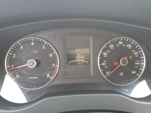 2013 VOLKSWAGEN JETTA SE  
