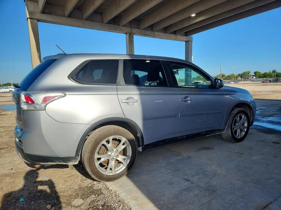 2015 MITSUBISHI OUTLANDER SE  