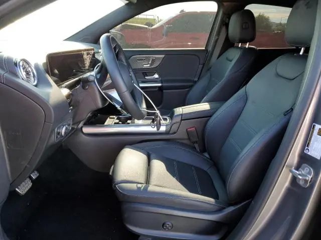 2025 MERCEDES-BENZ GLA 250