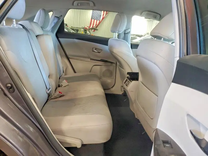 2015 TOYOTA VENZA LE  