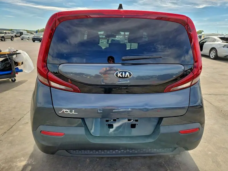 2021 KIA SOUL LX  
