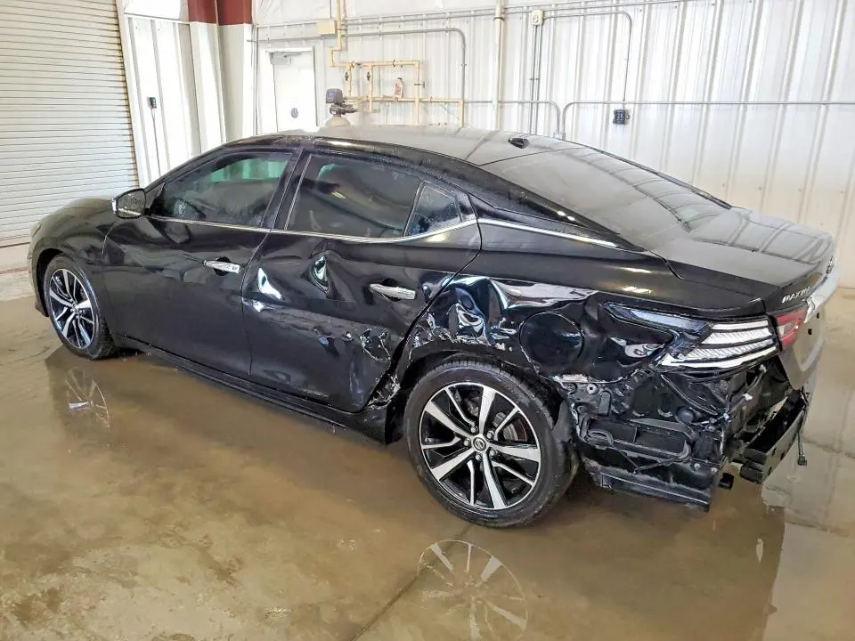 2022 NISSAN MAXIMA SV  