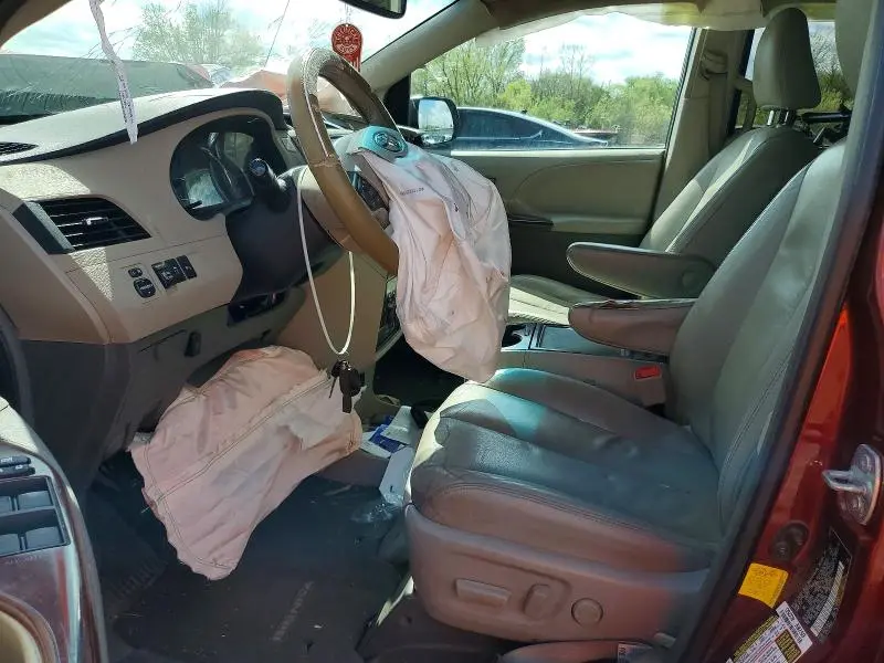 2012 TOYOTA SIENNA XLE 8-PASSENGER  